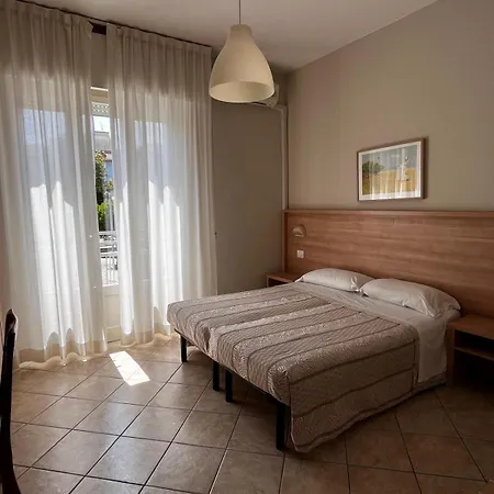 Hotel San Carlo *